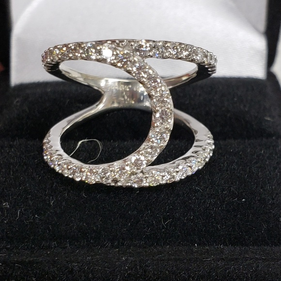 #SOLD#Free form diamond ring - Picture 2 of 4